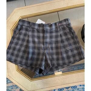 Women’s/Juniors American Eagle Trouser Shorts High Rise Size 2/ 26 inch waist